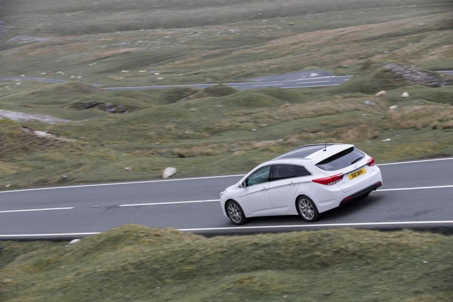  Hyundai i40 Tourer 2014 года  (UK) (фото 26 из 73)